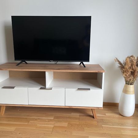 55 M2 Stylish Apartment With Balcony & Parking Viena Exterior foto