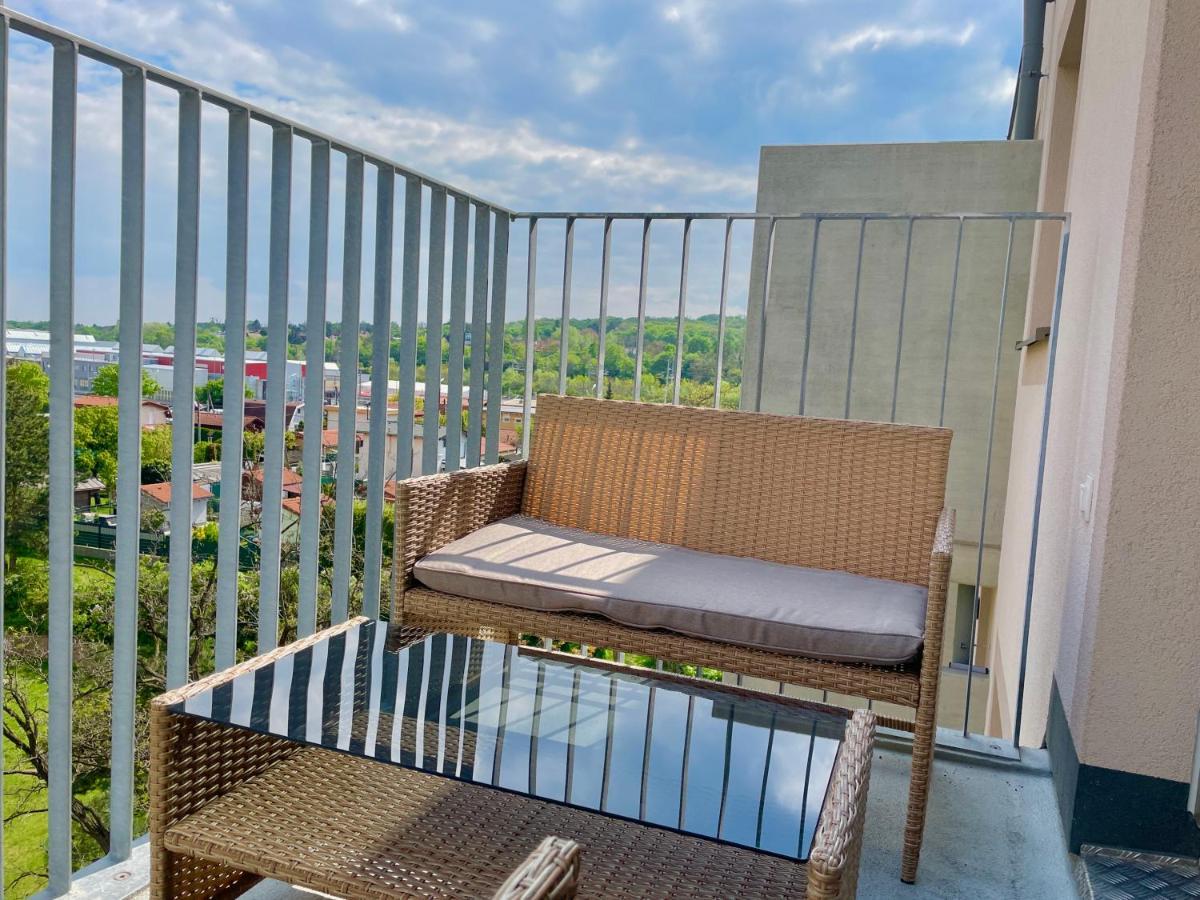 55 M2 Stylish Apartment With Balcony & Parking Viena Exterior foto